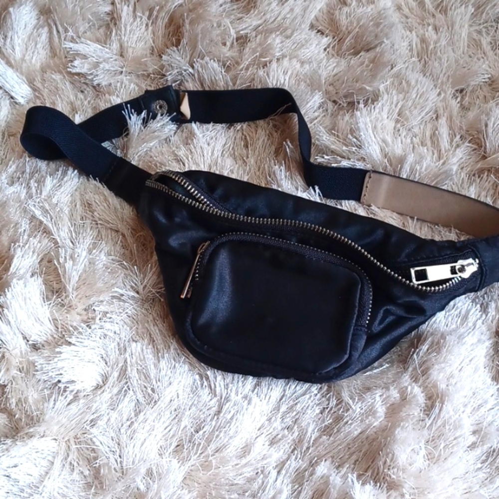 Mini Steve Madden Fanny Pack